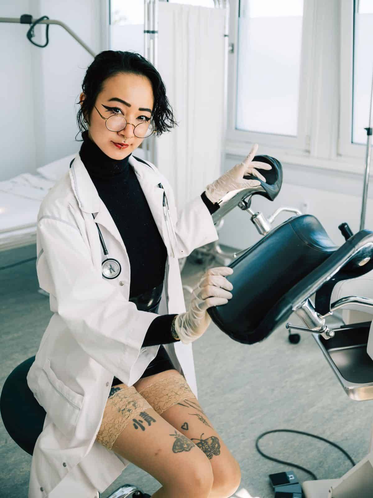Frau Dr. Koto Tanizaki