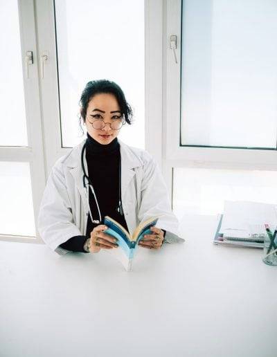 Frau Dr. Koto Tanizaki