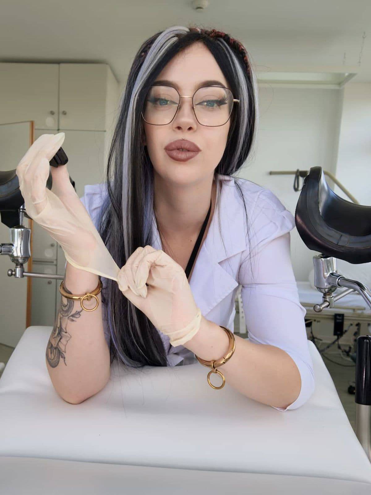 Frau Dr. Lexy