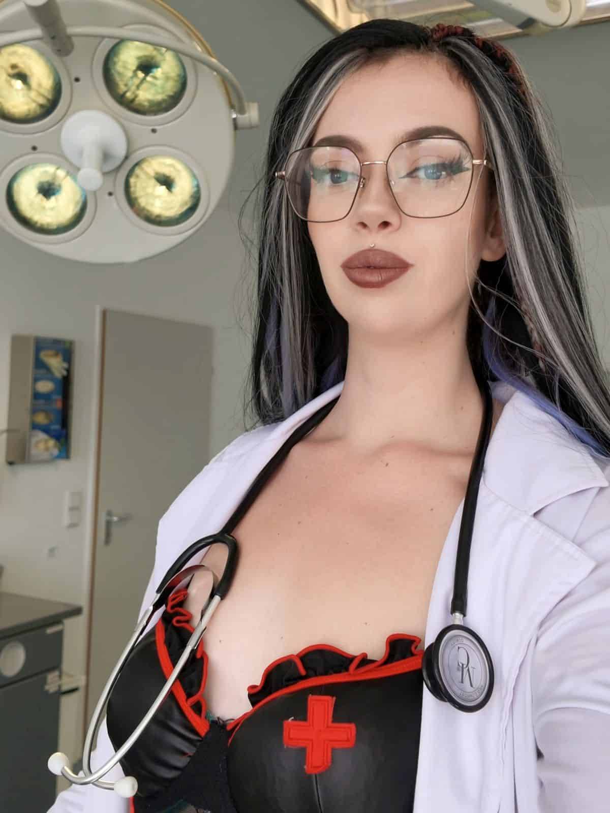 Frau Dr. Lexy