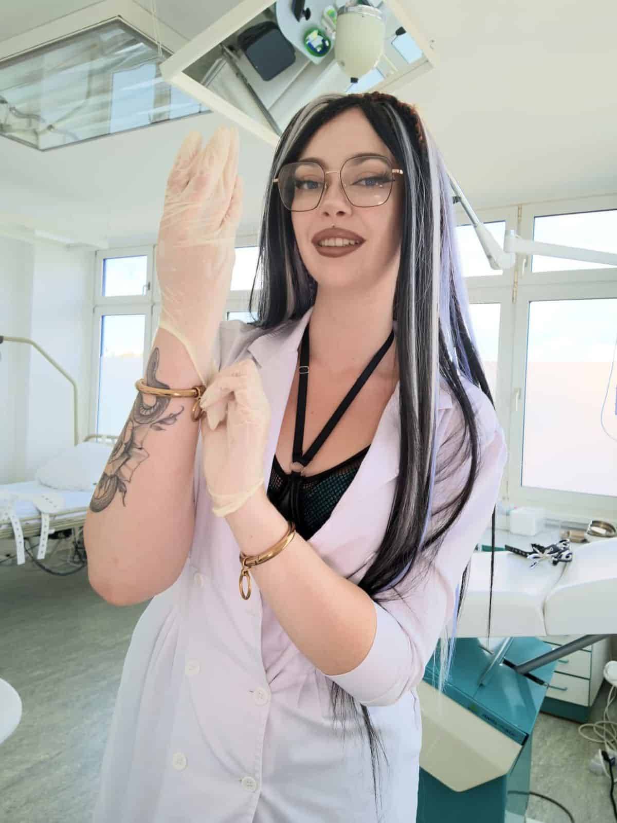 Frau Dr. Lexy
