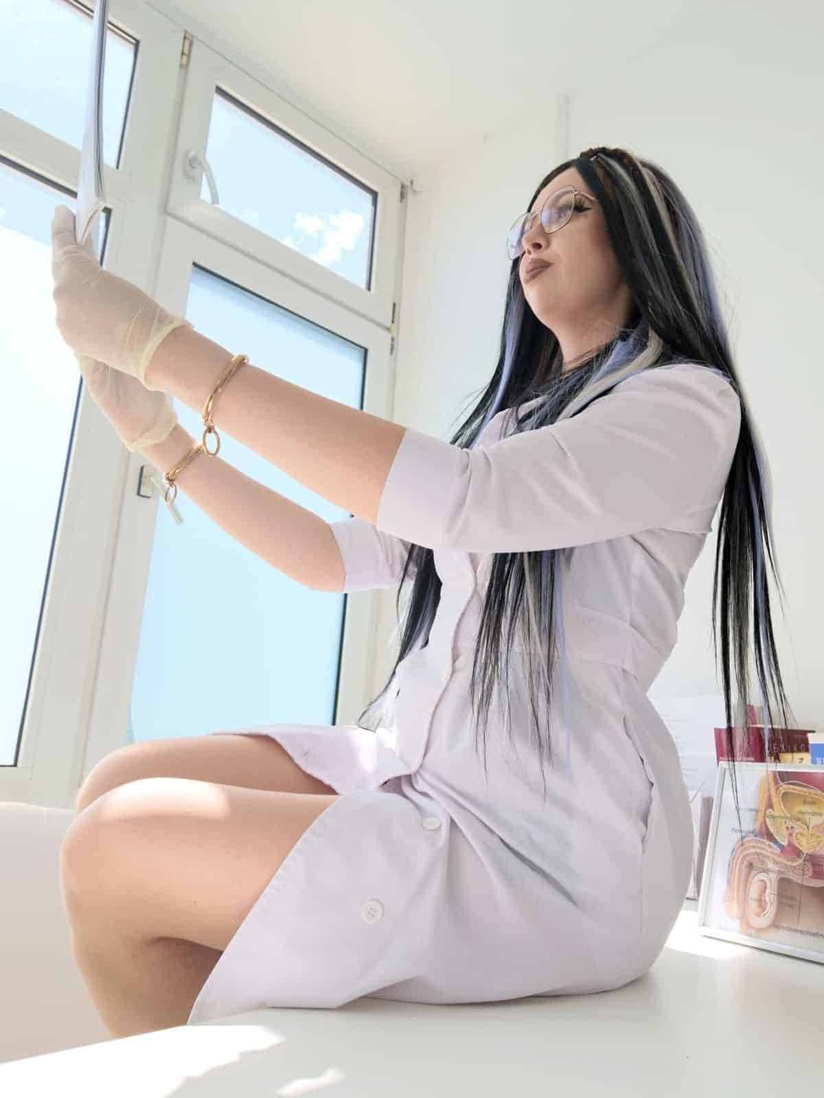 Frau Dr. Lexy