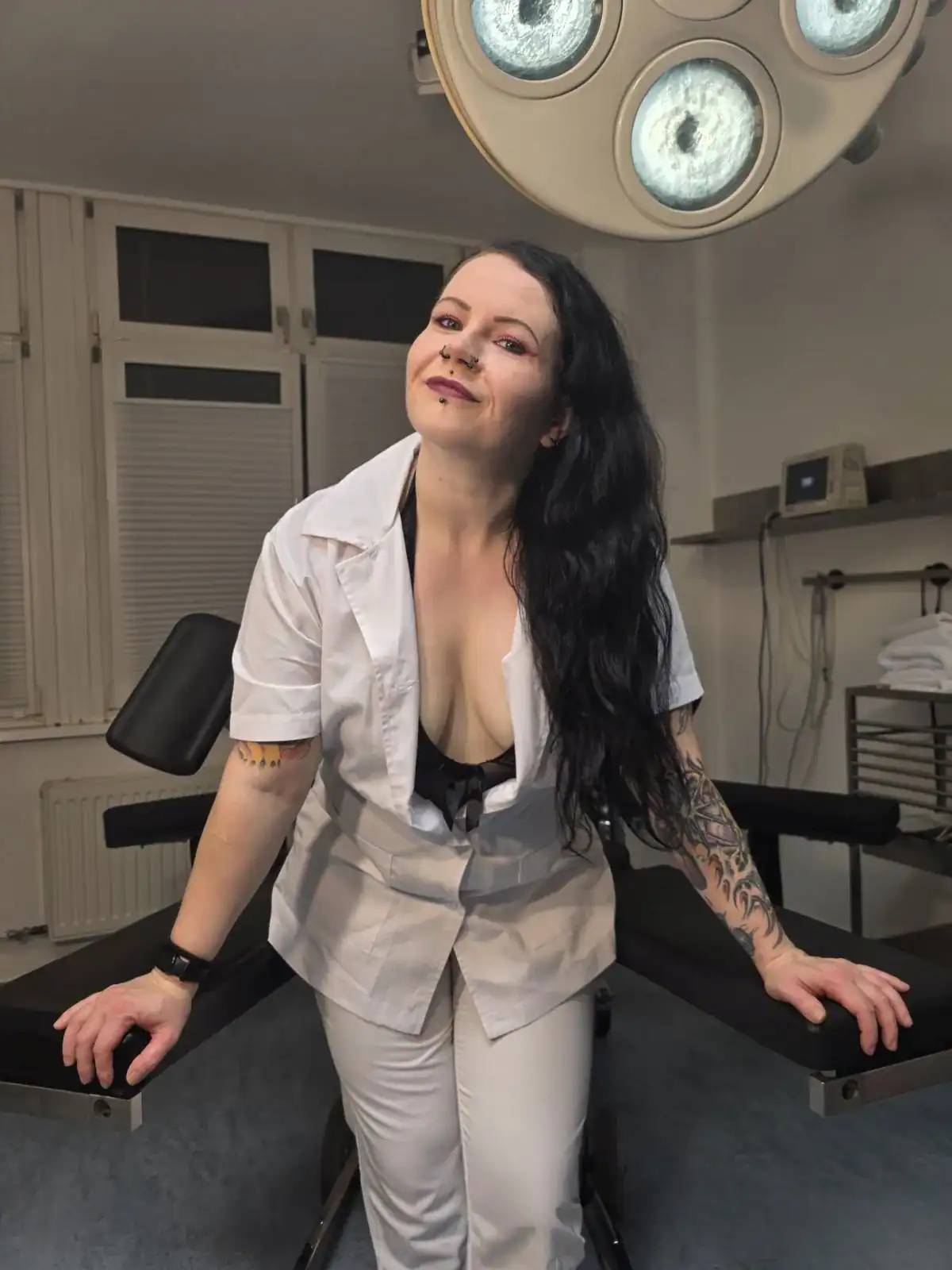 Dr. Valeska