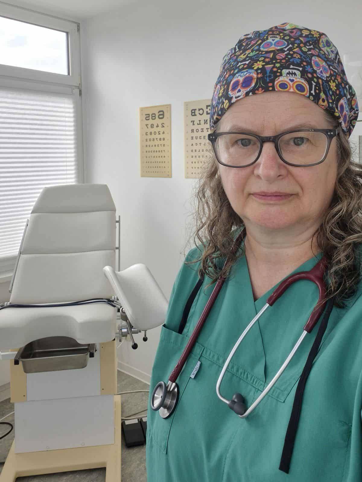 Dr. Charlotte Stein