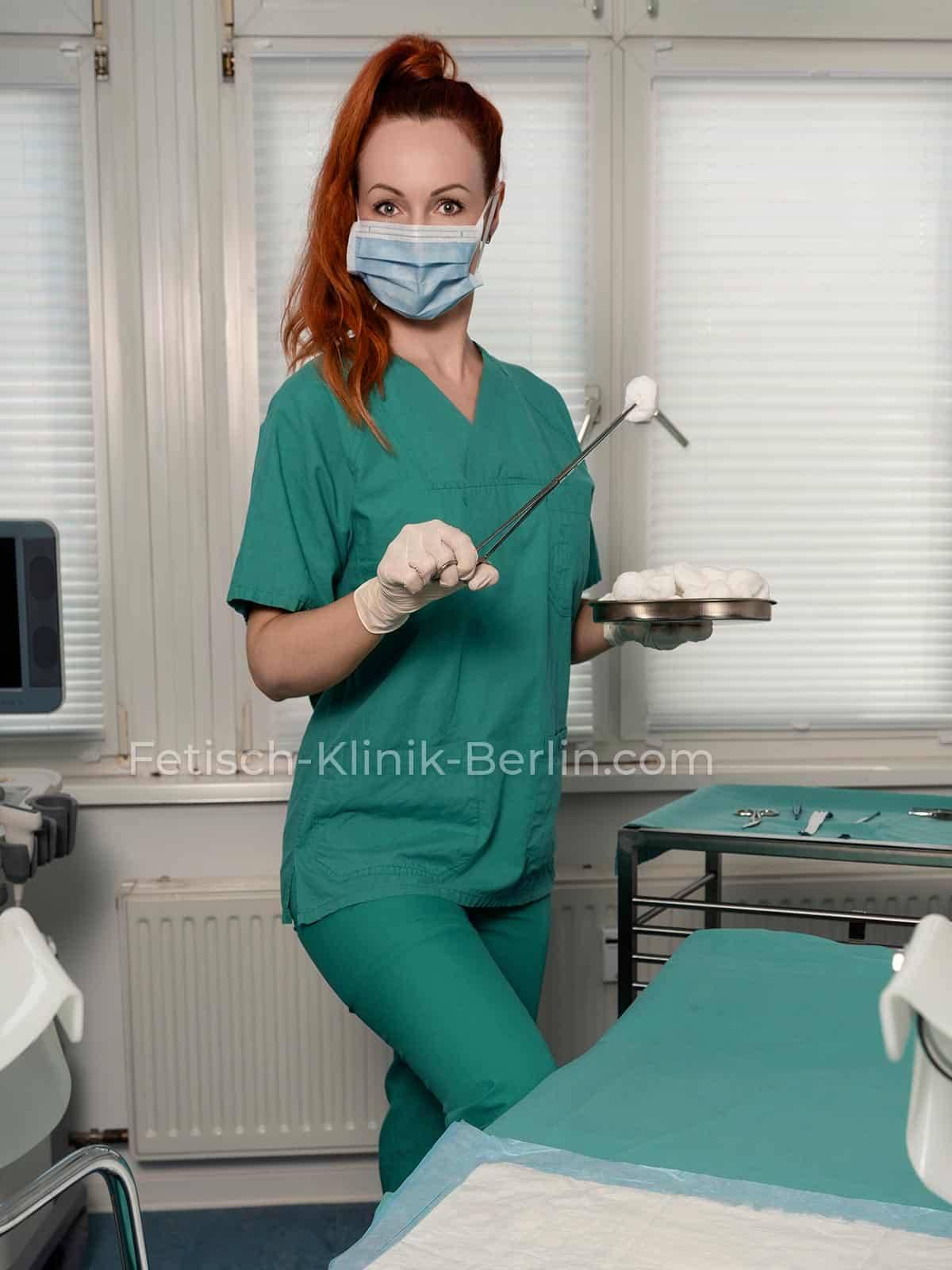 Dr. Saphena Fox
